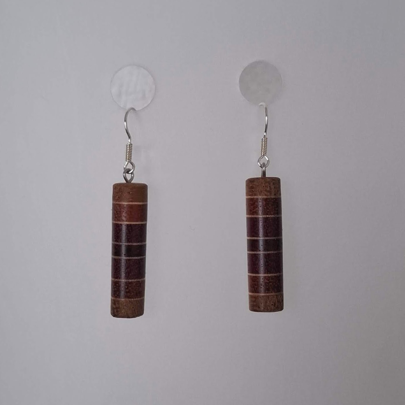 Puidust kõrvarongad