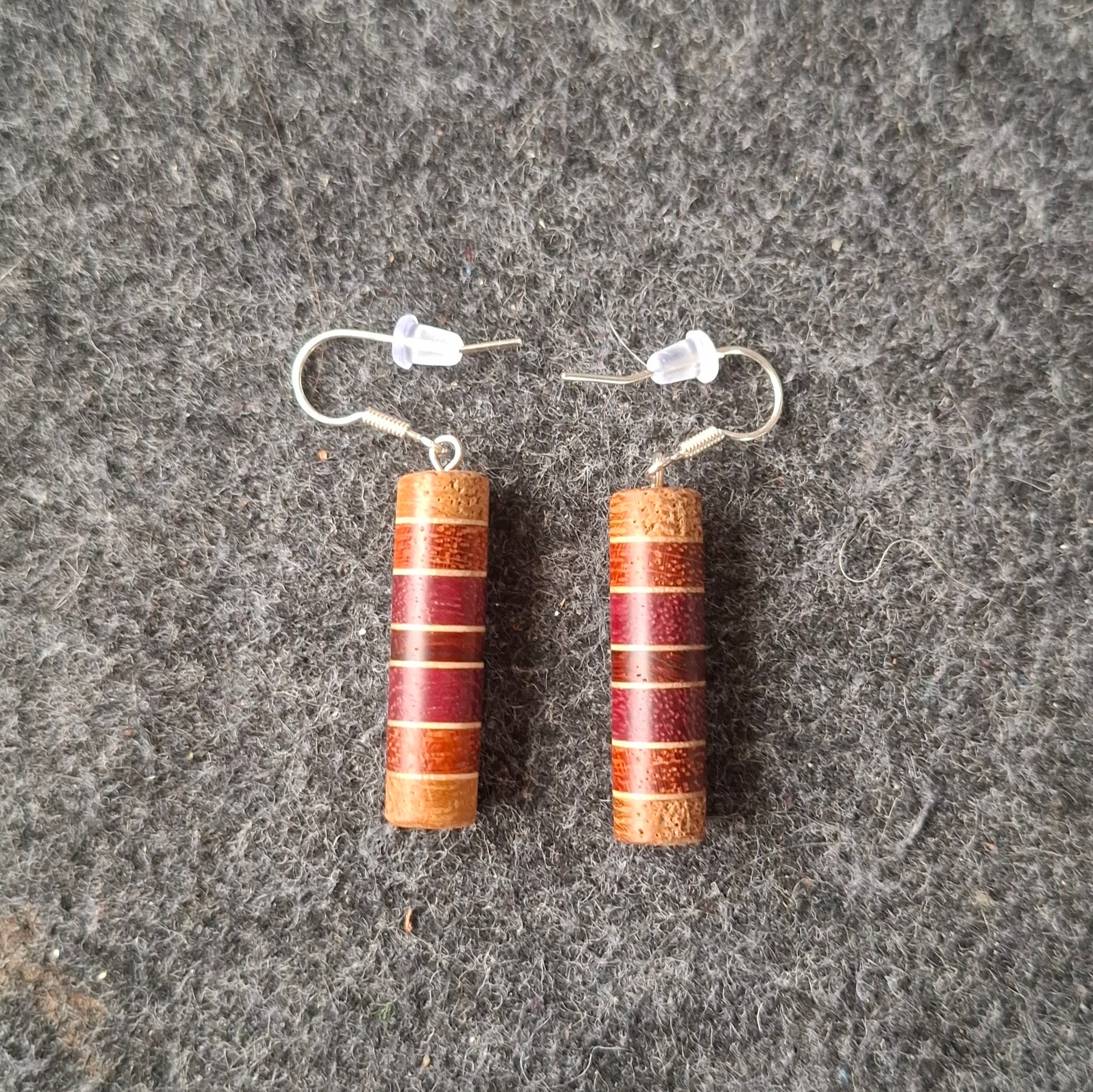 Puidust kõrvarongad