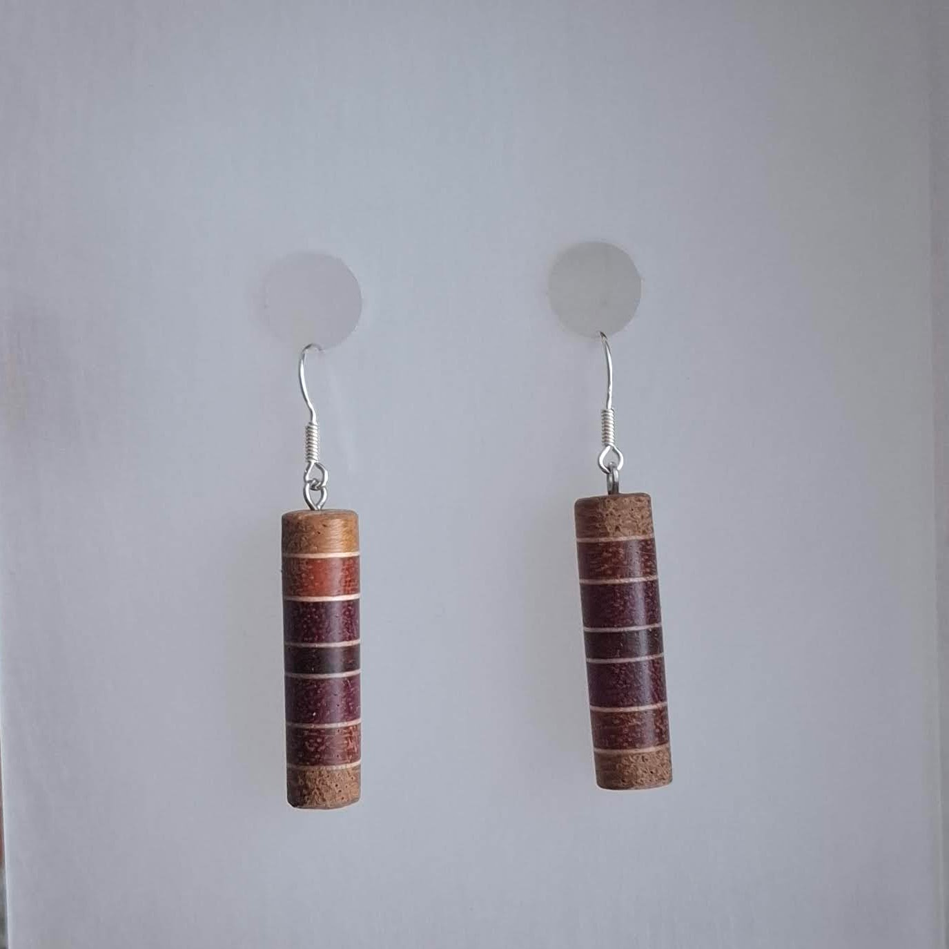 Puidust kõrvarongad